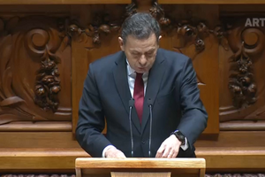 Primeiro-ministro anuncia comparticipação de 25 euros na botija de gás solidária e desconto para gasóleo profissional