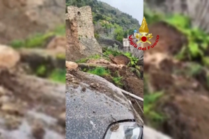 Chuva intensa provoca deslizamentos de terra e inundações no sul de Itália 