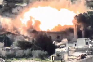 Imagens mostram explosões provocadas por ataques de Israel a várias posições do Hezbollah no Líbano 