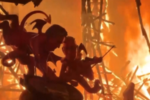 Valência despede-se das ‘Fallas’ com queima de esculturas e fogo de artifício 