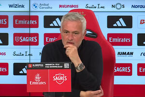 Mourinho e o castigo: "Se a expulsão é uma comédia, o castigo é uma tragicomédia"