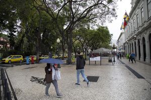 Madeira sob aviso laranja