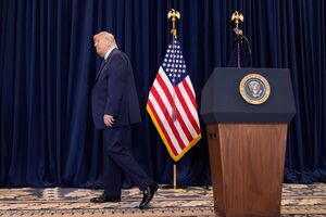 Petróleo e gás 'afundam' depois de Trump adiar por 5 dias ataques à energia do Irão