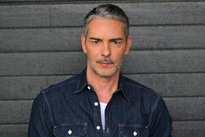 Cláudio Ramos escreve sobre o amor porque, como diz, "é a maior força que temos na vida"