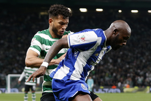 Luis Suárez com Fofana durante o Sporting-FC Porto na Taça de Portugal