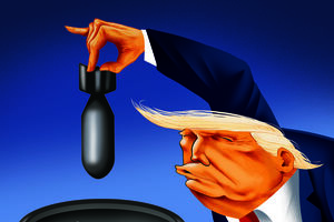 No cartoon desta semana Vasco Gargalo retrata Donald Trump a colocar uma bomba num barril de petróleo