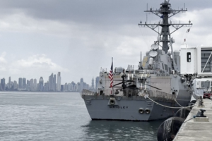 Porta-aviões dos EUA regressa ao Panamá mais de 50 anos depois 