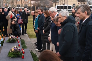 Ministros dos Negócios Estrangeiros visitam Ucrânia para assinalar 4.º aniversário do massacre de Bucha 