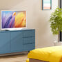 Uma televisão para ajudar na decoração