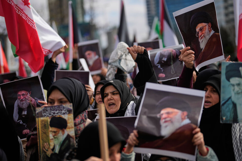 Irão: apoiantes do regime reagem após eliminação de figuras importantes