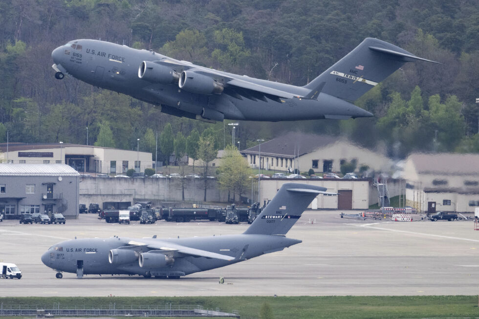 Força Aérea dos EUA com aviões em Rota e Morón, Espanha