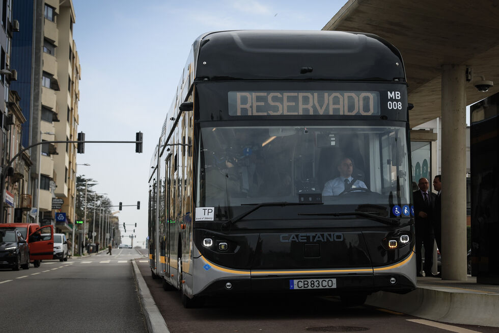 Metrobus do Porto em circulação para evitar sobreposições