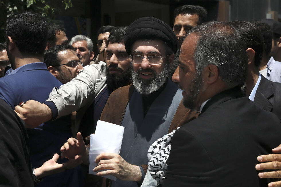 Ali Khamenei morreu na sequência de um ataque no início da guerra
