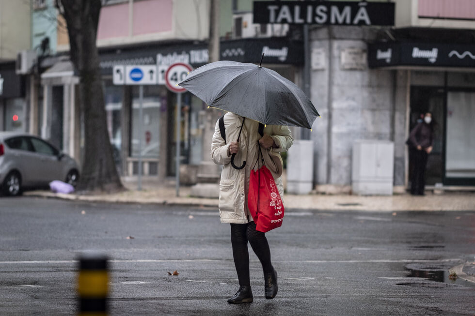 Quinze distritos sob avisos devido à neve, vento e agitação marítima 68