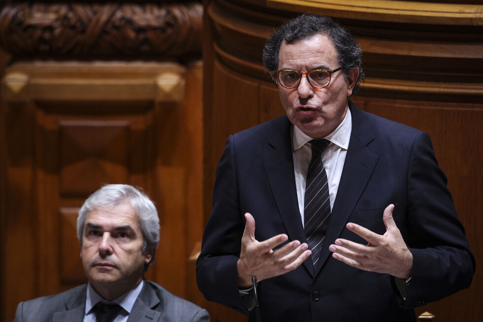 Castro Almeida aborda apoios à população afetada pelo mau tempo e problemas nos pagamentos