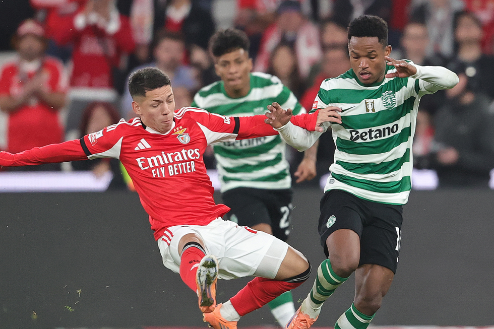 Prestianni e Geny Catamo durante o Benfica-Sporting