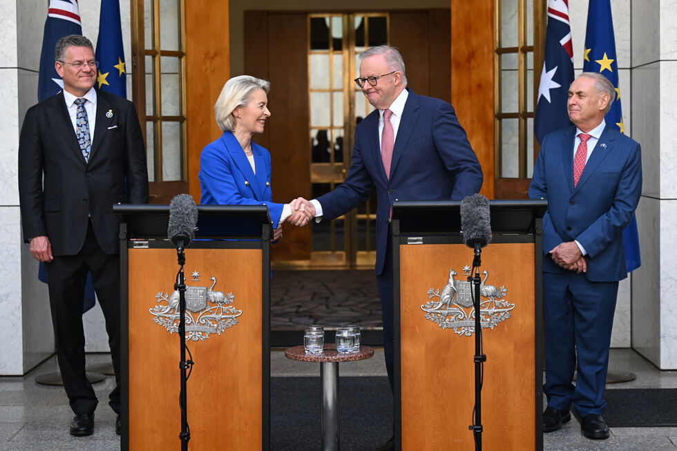 Ursula von der Leyen e o primeior-ministro da Austrália, Anthony Albanese 