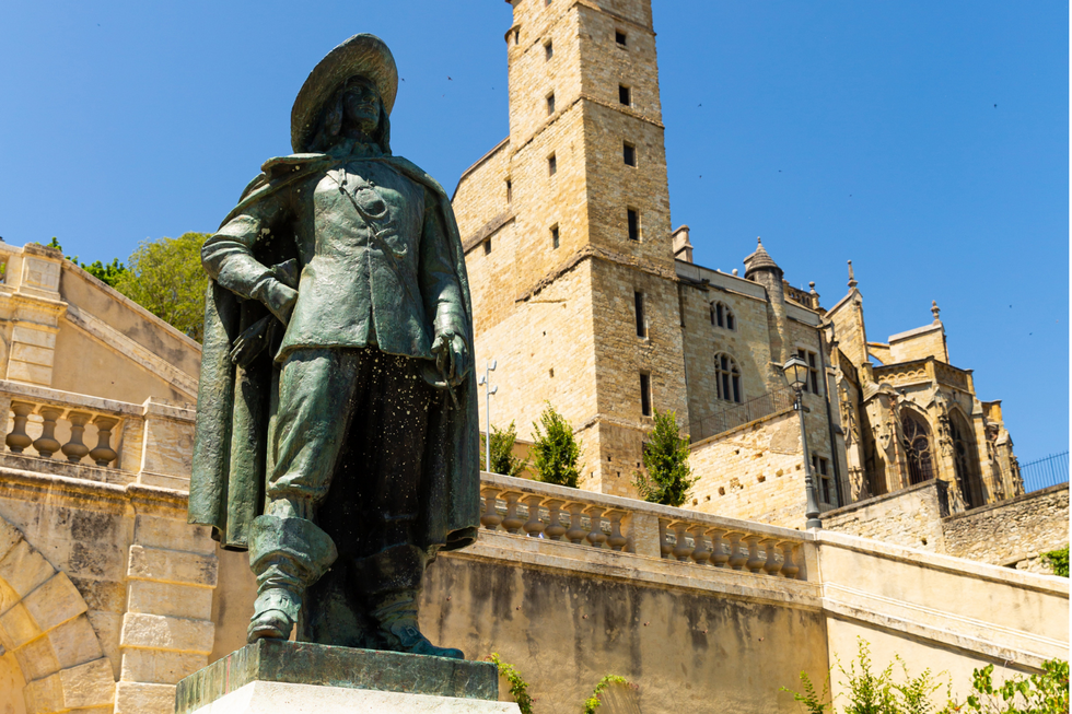 Estátua de d'Artagnan em Auch, França