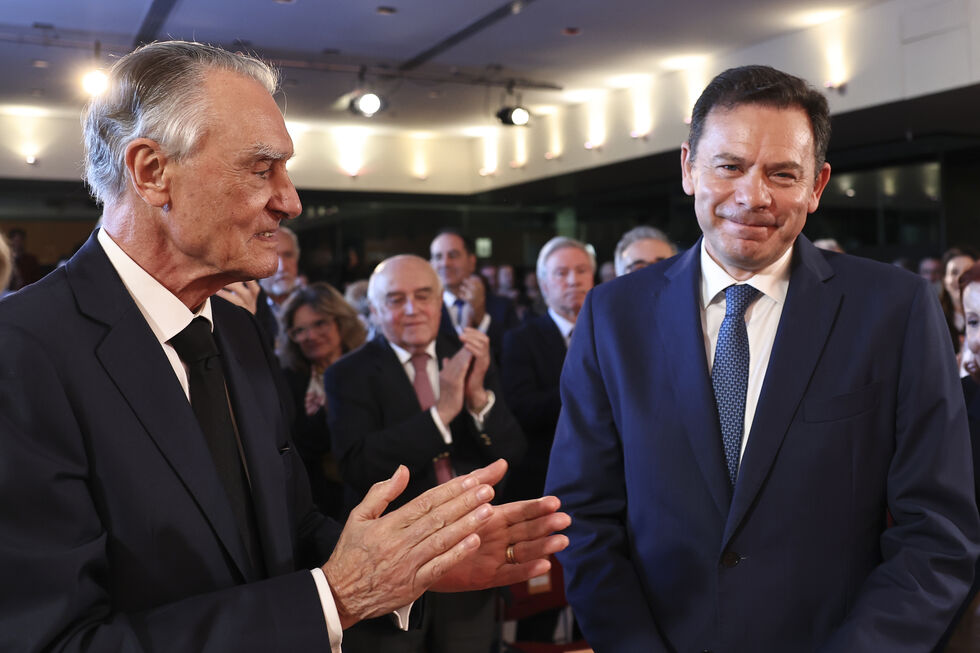Cavaco Silva apoia governo e critica PS e Chega em cerimónia pública