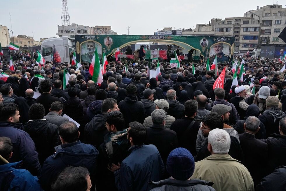 Fúneral para militares iranianos mortos no conflito com Israel e os Estados Unidos