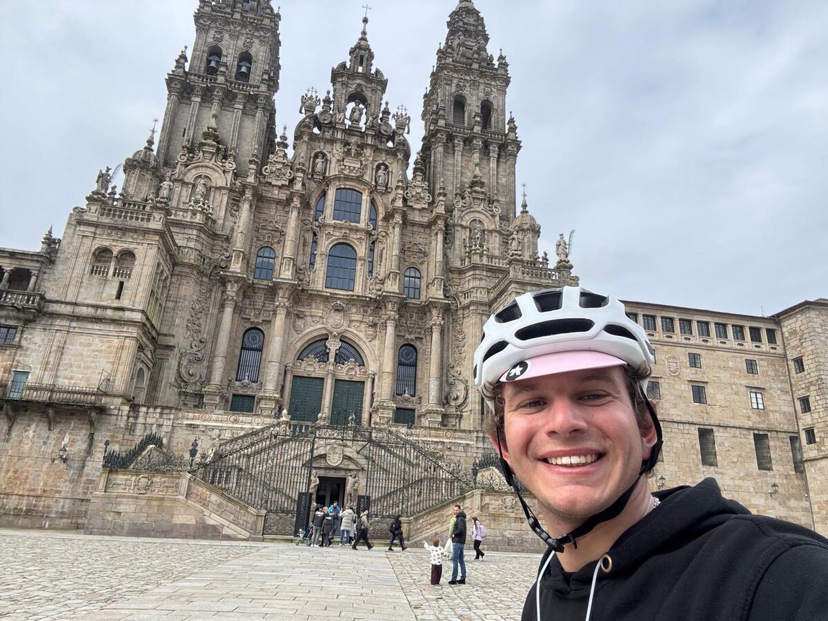 Kiko dá a volta à Europa a pedalar