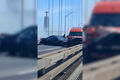 Acidente aparatoso corta Ponte 25 de Abril no sentido Almada-Lisboa: veja as imagens 