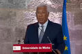 O momento em que António Costa 'batiza' Universidade do Minho de ... 'Universidade do Vinho'