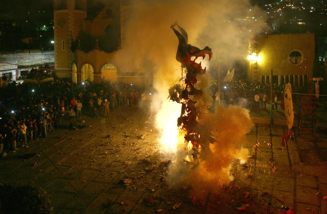 Queima de Judas no México