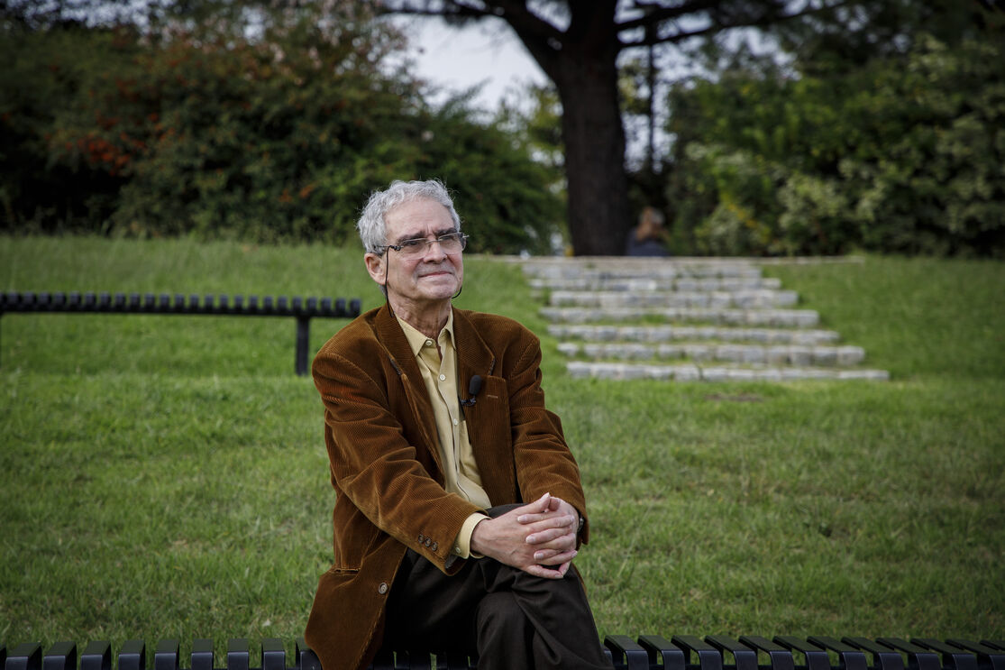 Mário de Carvalho rejeita comparações com Saramago em meio a polémica sobre leitura obrigatória