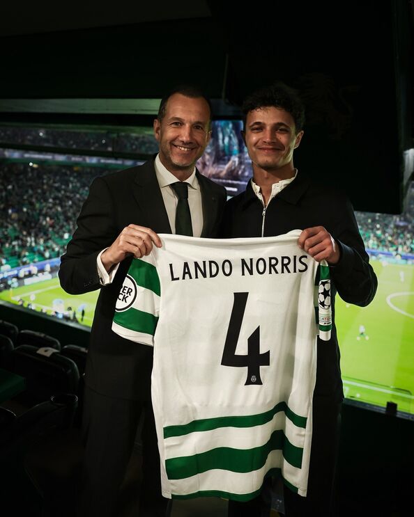 Norris em Alvalade: campeão do mundo de F1 assistiu ao Sporting-Arsenal e recebeu um presente de Varandas