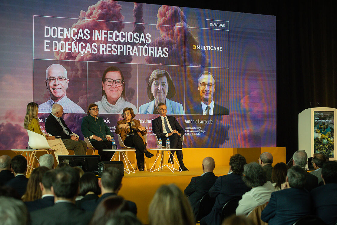 Painel sobre doenças infecciosas e doenças respiratórias na conferência organizada pela Multicare