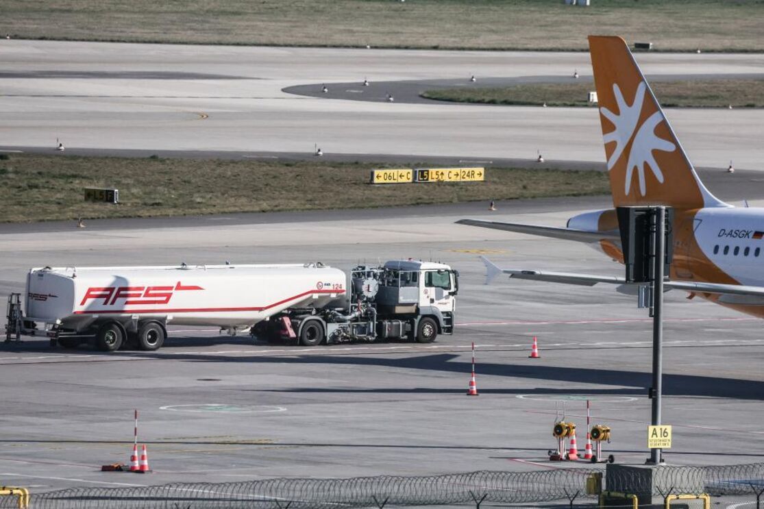 Combustível para a aviação é umas das preocupações dos governos