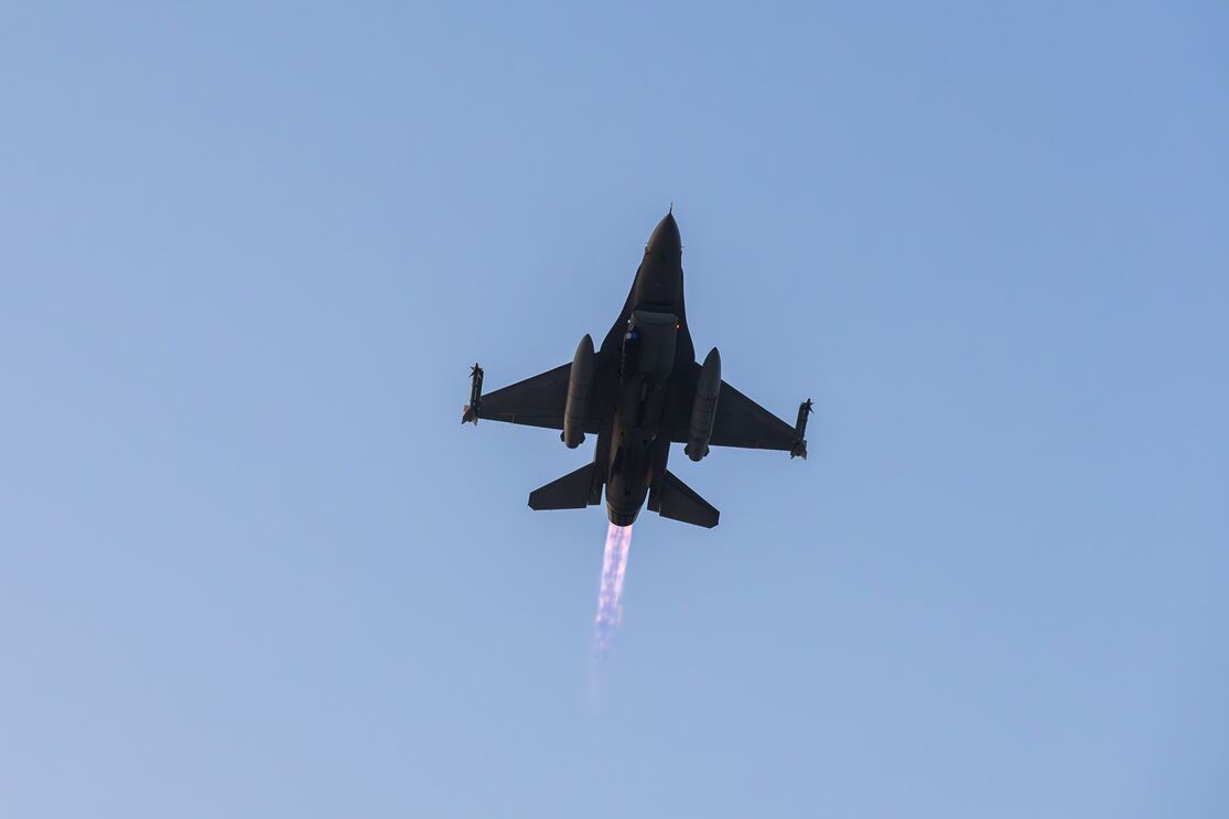 Caças F-16M