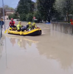 Chuvas intensas provocam cheias e danos no sul e centro de Itália 