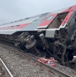 Descarrilamento de comboio deixa 24 feridos na Rússia 