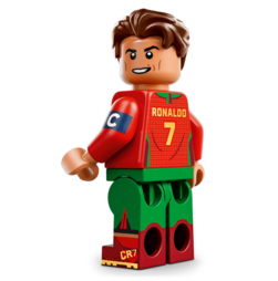 Quer um Ronaldo em casa? Lego lança coleção com capitão das quinas até 80 euros