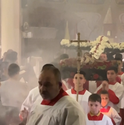 Fiéis cristãos assinalam Sexta-Feira Santa em Gaza em clima de tensão 