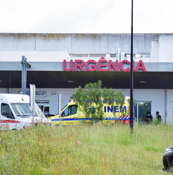 Quatro urgências hospitalares estão fechadas este sábado
