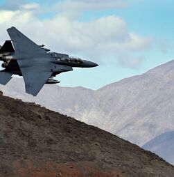 Trump diz que foi resgatado o piloto norte-americano que estava desaparecido. Irão nega