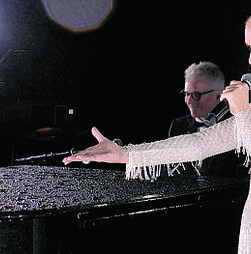 Pré-vendas para concertos de Céline Dion em Paris com nove milhões de inscritos