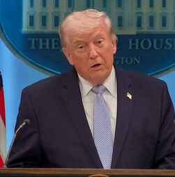 “O país inteiro pode ser destruído”: Trump volta a ameaçar o Irão