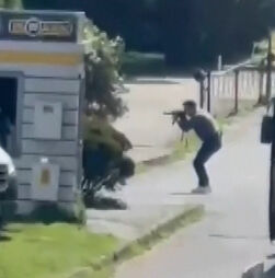 Reveladas novas imagens do tiroteio em frente ao consulado de Israel em Istambul