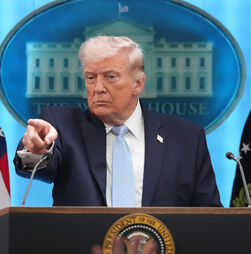 Trump aceita cessar fogo de duas semanas no Irão