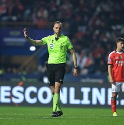 FIFA confirma João Pinheiro como um dos árbitros escolhidos para o Mundial 2026