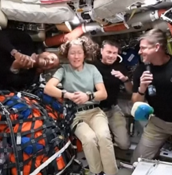 Astronauta da Artemis II deixa mensagem a jovens antes do regresso à Terra