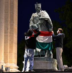 Hungria cada vez mais próxima da Rússia e dos EUA vai a votos depois de uma campanha marcada por acusações de manipulação