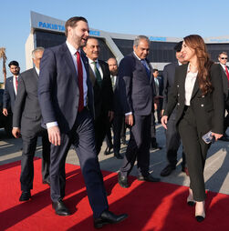 EUA abandonam negociações com Irão e JD Vance regressa a Washington sem acordo