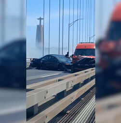 Acidente na Ponte 25 de Abril corta trânsito no sentido Almada-Lisboa