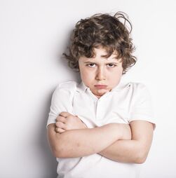 Cinco dicas para se irritar menos com os seus filhos sem tentar ser uma mãe ou um pai perfeito