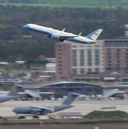 Bombardeamentos deixam fora de serviço um quinto da frota da aviação comercial do Irão